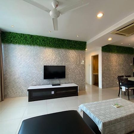 Spacious 3R,2R,Studio 5Min Walk To Time Square,Lalaport, Pool,Gym,Wifi Apartment Kuala Lumpur Exterior photo