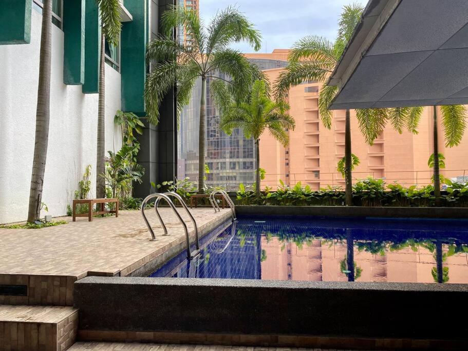 Spacious 3R,2R,Studio 5Min Walk To Time Square,Lalaport, Pool,Gym,Wifi Apartment Kuala Lumpur Exterior photo