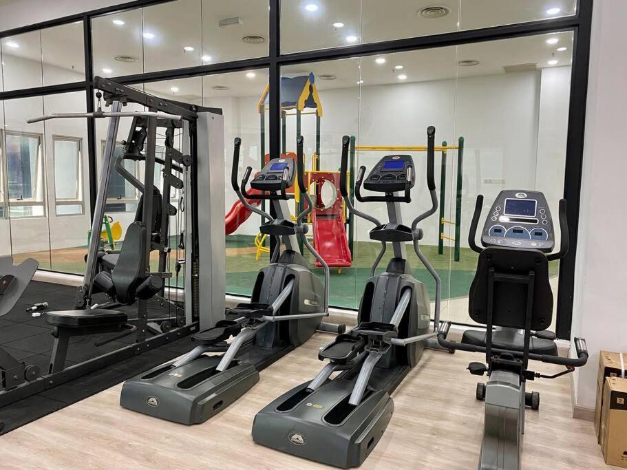 Spacious 3R,2R,Studio 5Min Walk To Time Square,Lalaport, Pool,Gym,Wifi Apartment Kuala Lumpur Exterior photo