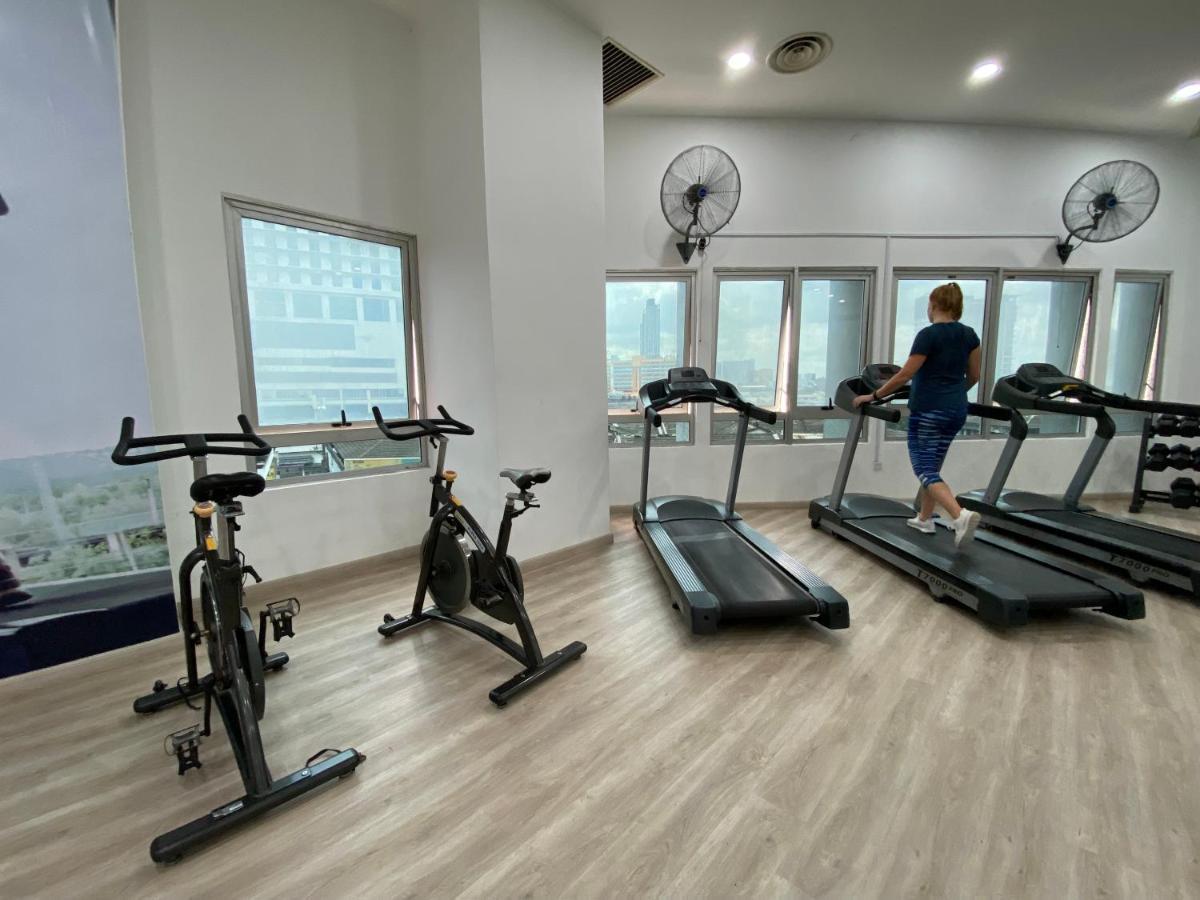 Spacious 3R,2R,Studio 5Min Walk To Time Square,Lalaport, Pool,Gym,Wifi Apartment Kuala Lumpur Exterior photo