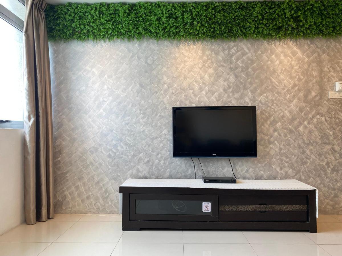 Spacious 3R,2R,Studio 5Min Walk To Time Square,Lalaport, Pool,Gym,Wifi Apartment Kuala Lumpur Exterior photo